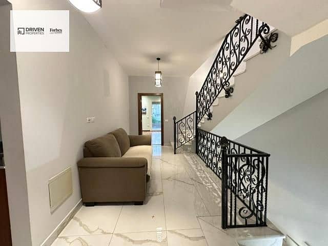 4 6e26235b-6682-4997-a033-159fdc5dc9f5. jpg