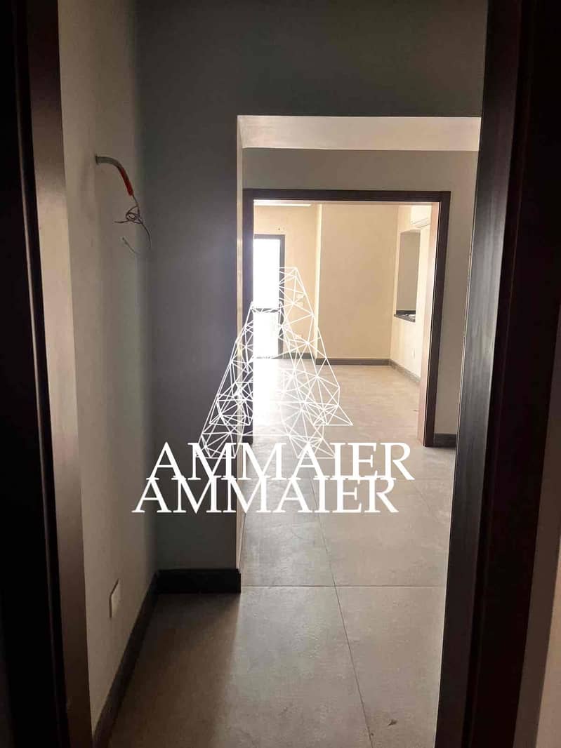 2 5b48307f-1b31-419b-bcd5-c42fd4047c06. jpg