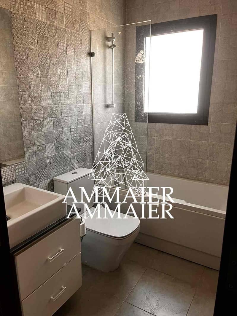 8 abb13e46-91b8-43fb-9952-2cda7ec81eea. jpg