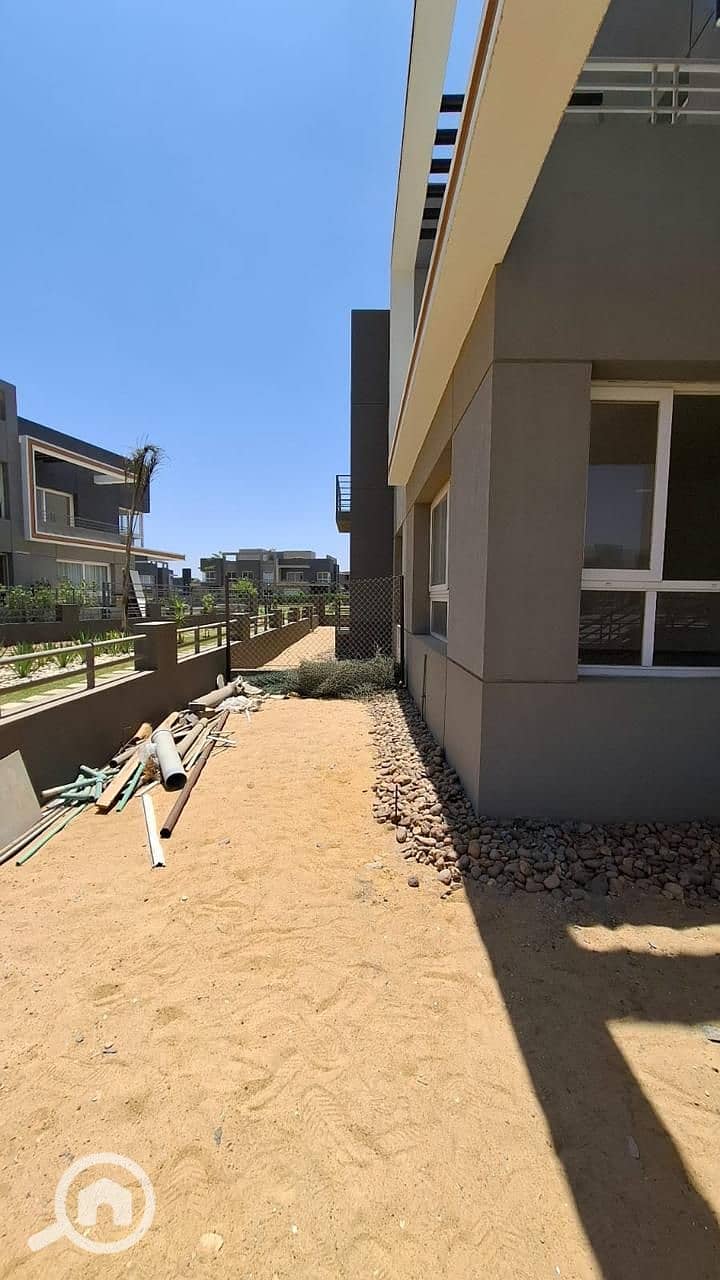 8 6254d83a-8578-4426-8a65-f7badb264eff. jpg