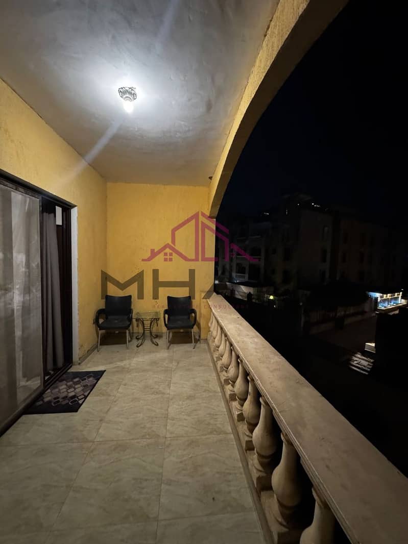 3 photo_5998814881873857416_y. jpg