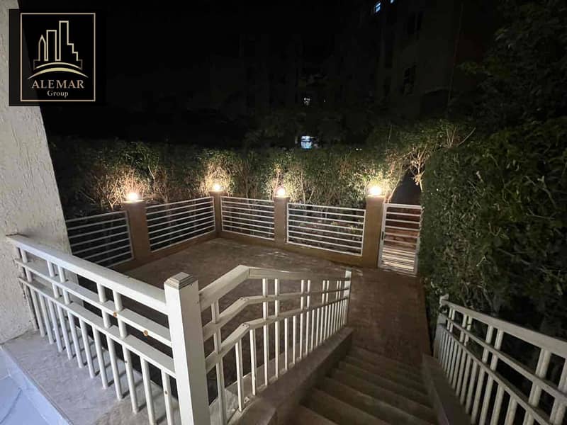 18 4e8a3922-0dbc-47f3-ac4b-a1acda7b31e8. jpg