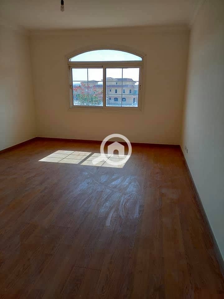 6 160292089_933769080748675_6036986344835662873_n. jpg