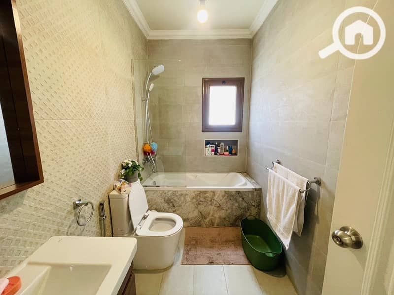 10 494265791_122263218416228254_319574056669412059_n. jpg