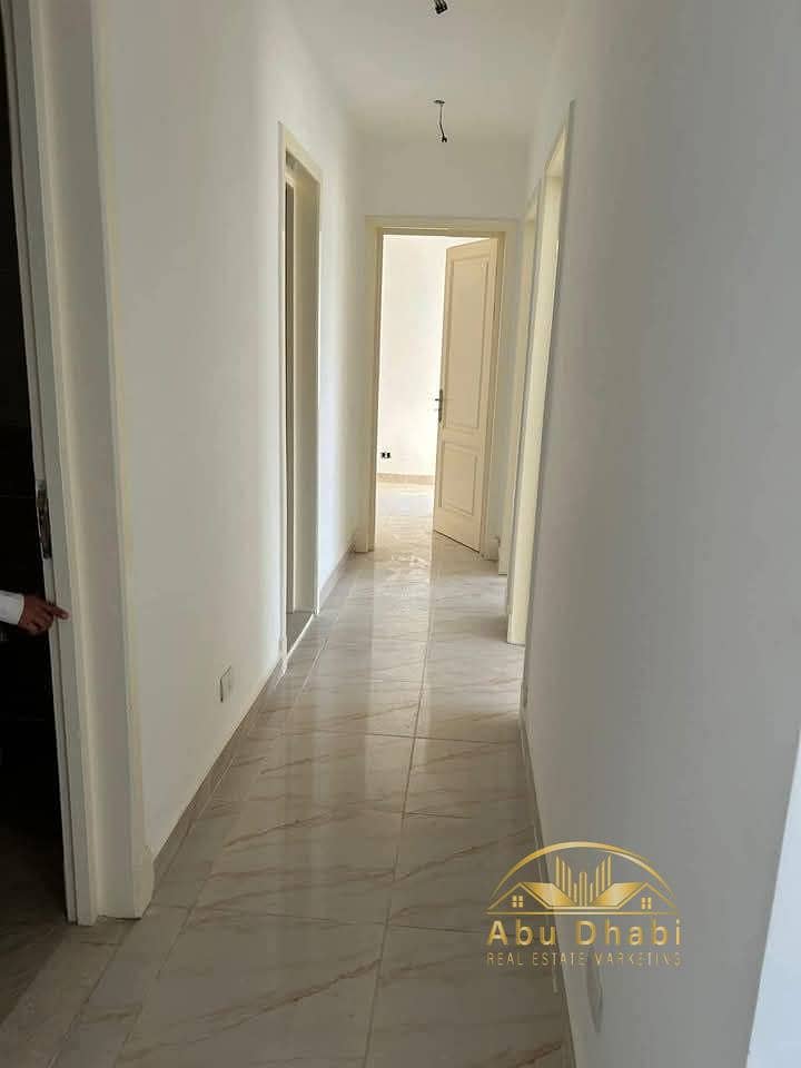 7 b6a42c8a-e852-4671-9b0a-1210fbfedf37. jpg