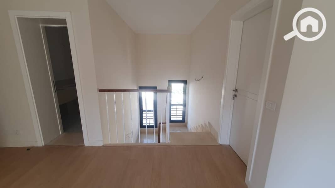 9 a087722d-35f8-47e4-87e8-2c12356118be. jpg