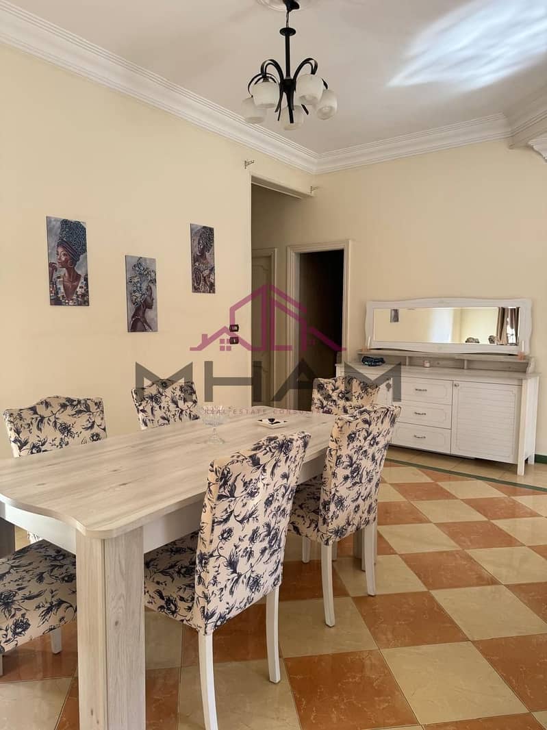 4 photo_5998831868469513086_y. jpg