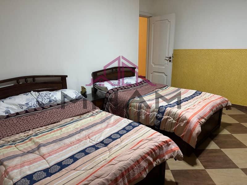 9 photo_5998831868469513093_y. jpg