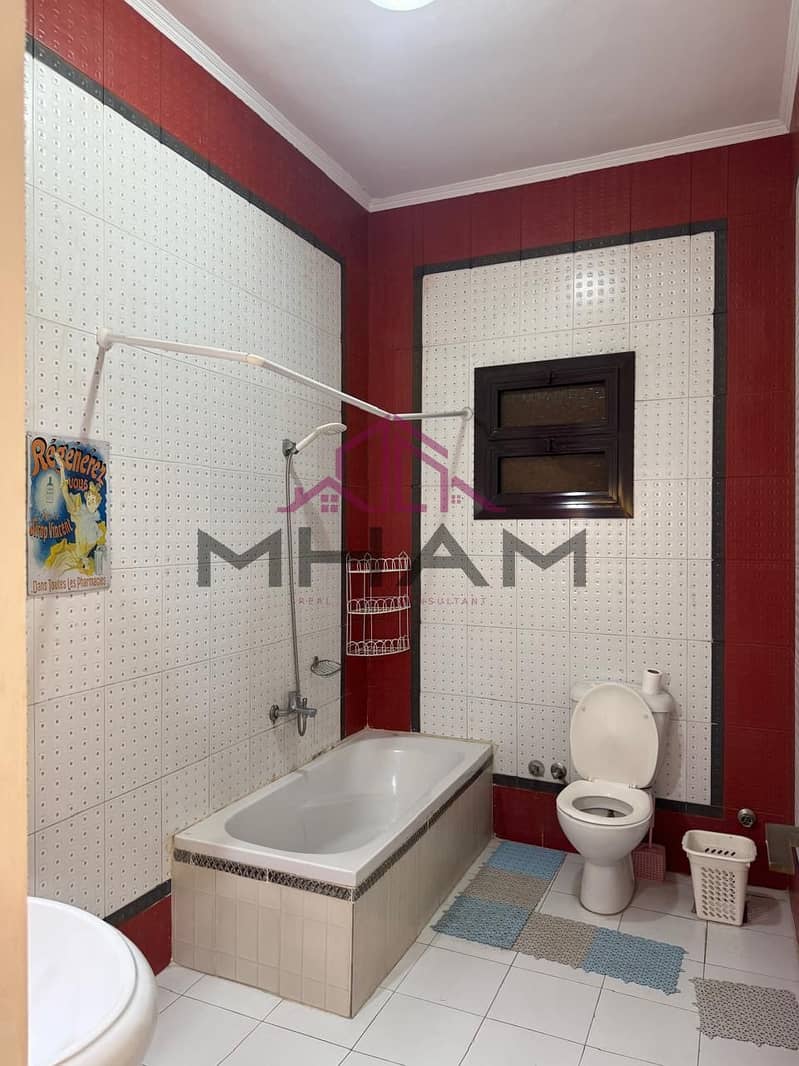 14 photo_5998831868469513098_y. jpg