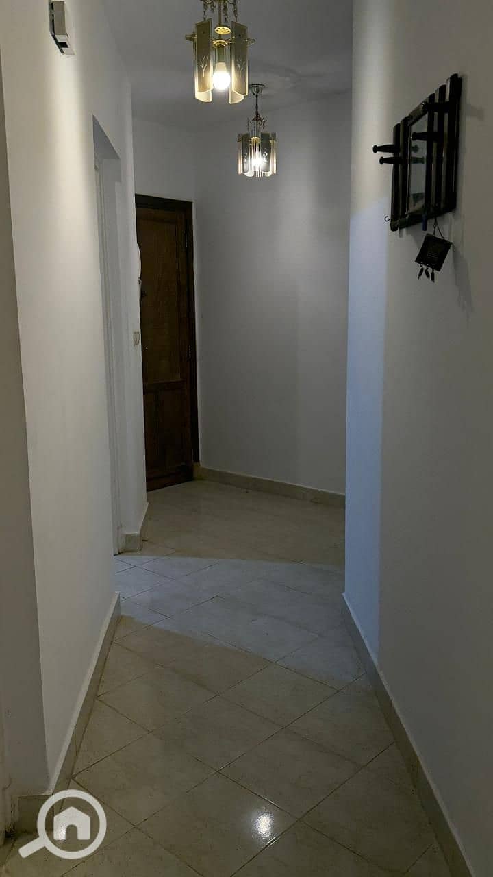 4 3e2559d0-a5b2-46f9-854b-c7e6e3a14649. jpeg