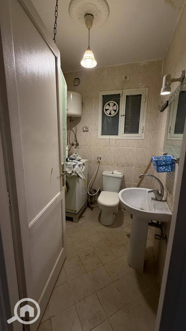 8 30910c5f-c68a-4a23-84e8-c78dbd261c9c. jpeg