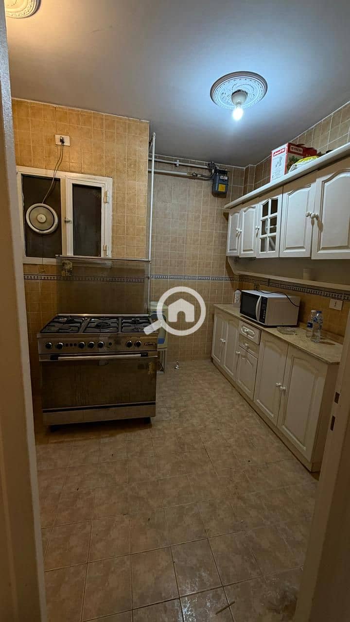 10 b4ecdff6-1ec9-4351-9de4-7916a6272723. jpeg