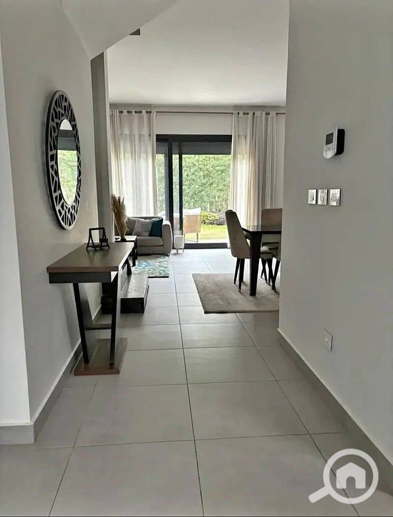 4 30776395-800x600. jpg