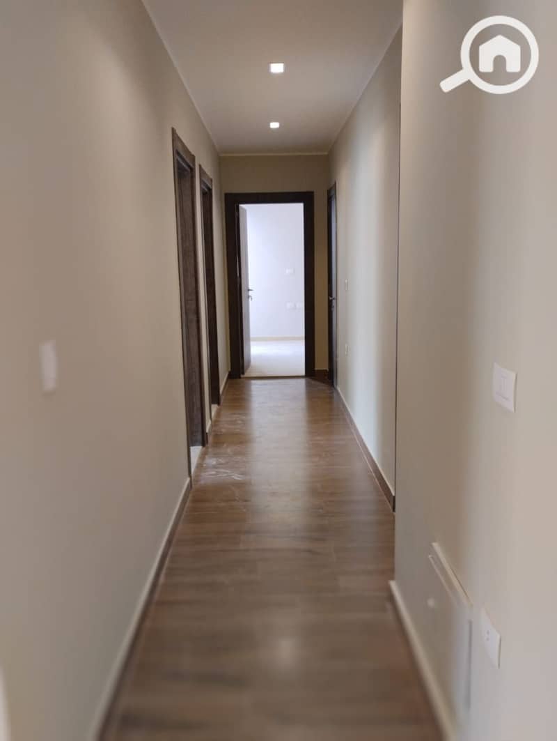 9 c4dd206b-6e66-4409-8ab9-30cd8125bc3d. jpg