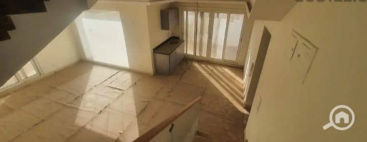 3 f2d8a5c1-1a79-4130-8b67-0233ce366a92. jpg