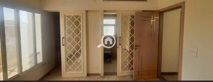 4 7198dcd7-bd9c-4bf5-a1bf-98ffdb285777. jpg