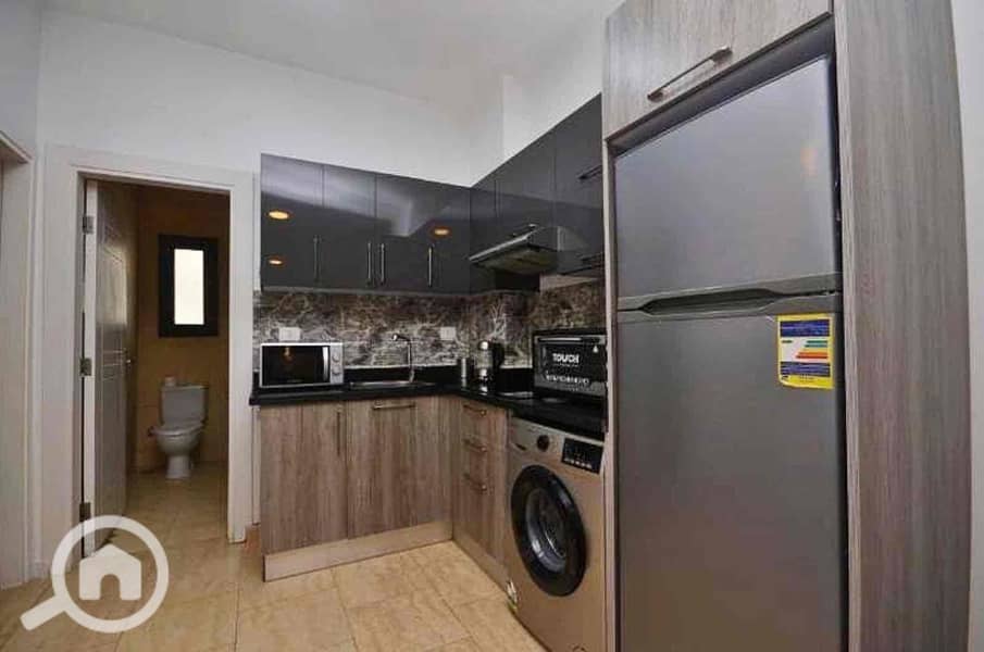 8 511f04ba-6e35-41e3-b1ab-d837ef8b88fd. jpg