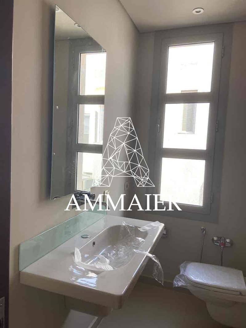 29 370f94e5-3866-46c9-8d57-f0f3c35680d3. jpg