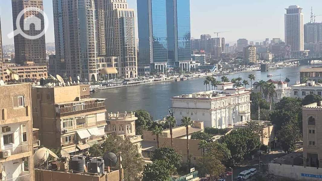 12 a8035305-7645-4cba-9245-fe0cb9b3f04a. jpg