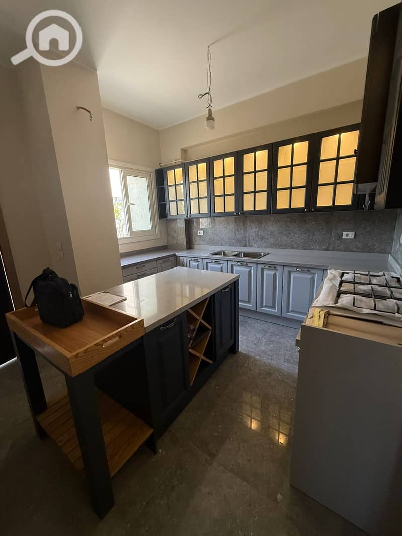 7 d4786ec5-9036-485b-9602-c260107cba56. jpg