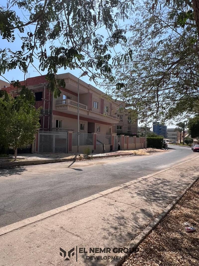 10 db229538-0887-4996-907d-1e38a9cf4626. jpg