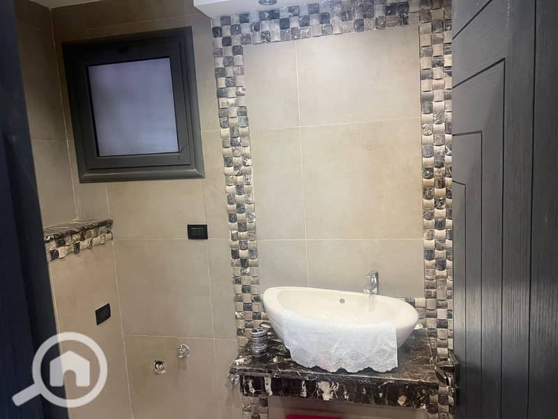 4 174309c4-8a42-4715-a519-bffea6b63558. jpg