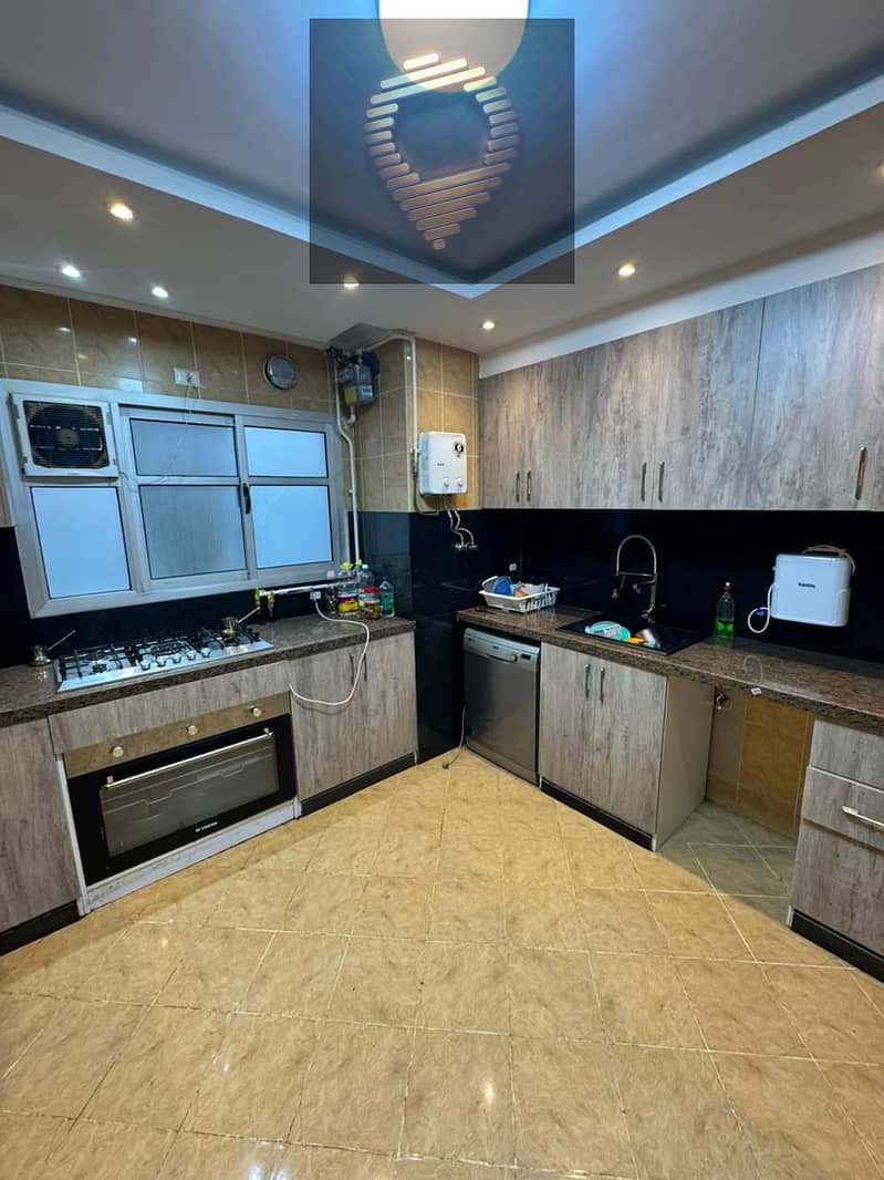 12 WhatsApp Image 2025-11-06 at 14.43. 13_7b128ca5. jpg