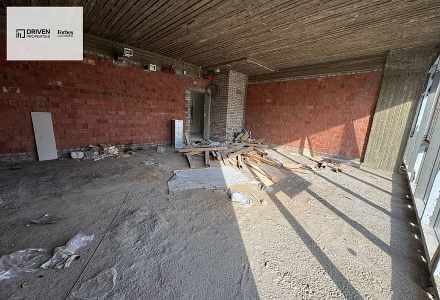 4 156631c6-80ee-4e8a-ac42-5f60d973b06f. jpg