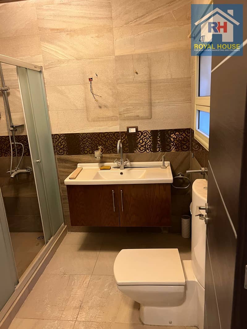 7 270f2abf-51a1-4f88-afee-e0b8c8b6d8b1. jpg