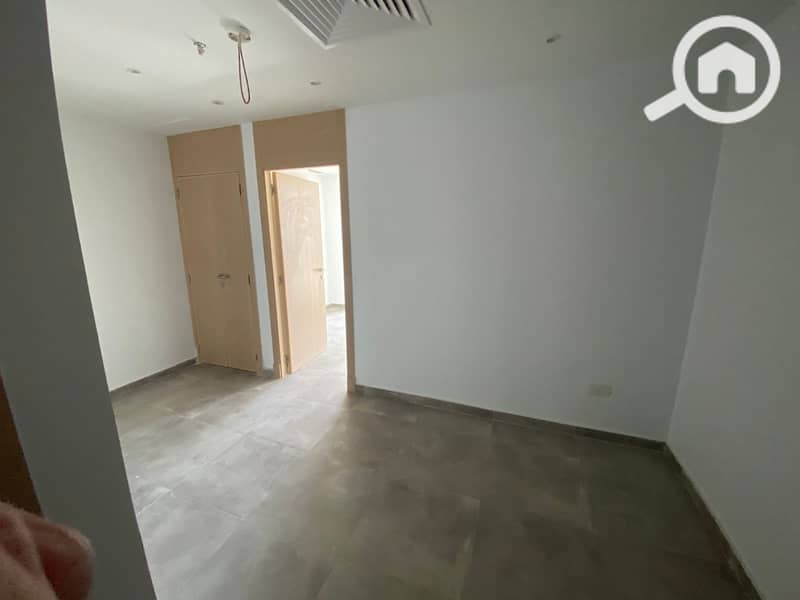 3 98ee34b0-0ccf-4bd3-844a-92fb71d0980a. jpg