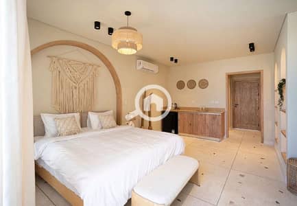 2 Bedroom Chalet for Sale in North Coast, Matruh - Chalet for sale, continuation of installments at the old price, delivery in April 2027, direct sea view in Sea Shore