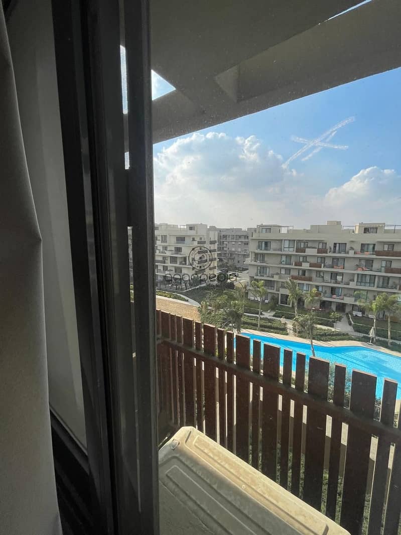 14 b2e83ac2-e1bd-4c2d-9be6-9a323b0ef476. jpg