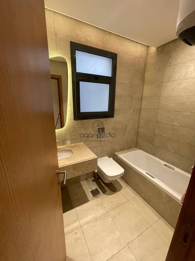 20 e84d286a-00da-4b08-8ff1-e5ed8e812a26. jpg