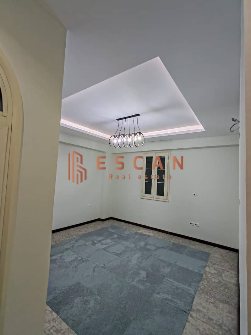 2 5cfc91b5-1881-4943-a148-2f8bd18b818d. jpg