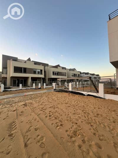 توين هاوس 4 غرف نوم للبيع في القاهرة الجديدة، القاهرة - WhatsApp Image 2026-01-11 at 11.01. 17. jpeg