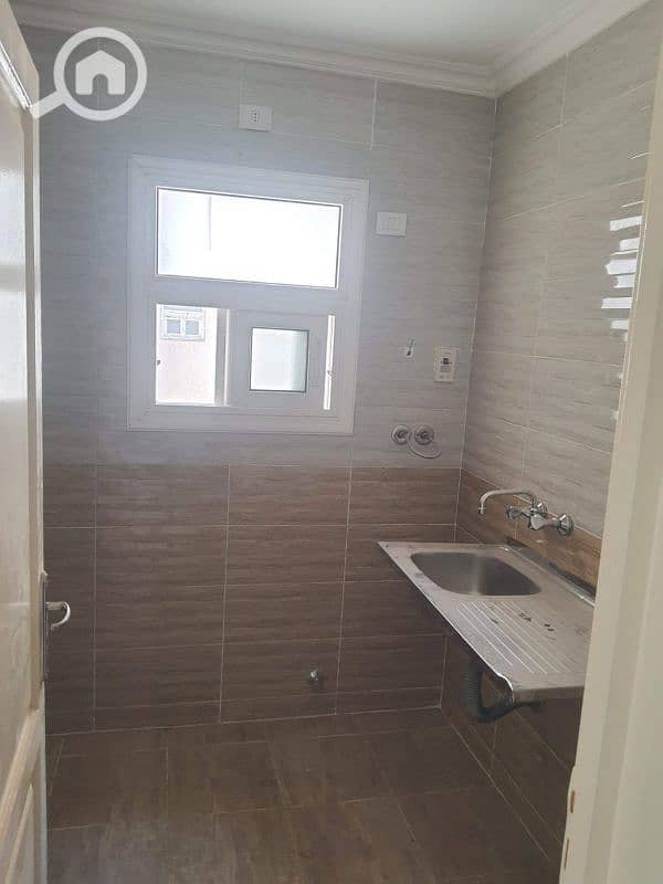 4 374515c7-49fe-4af8-8767-e34f57f8efa1. jfif. png