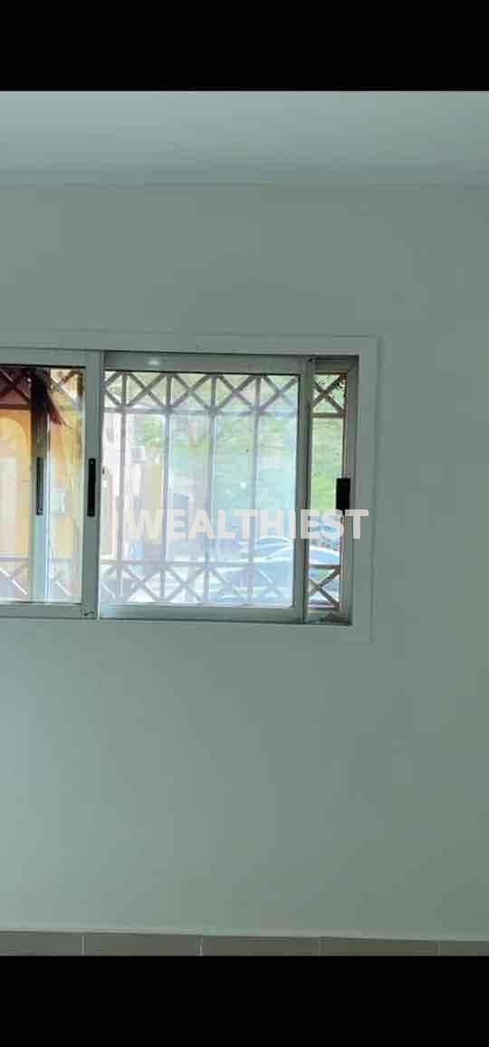 7 75d989f0-d146-449d-a5cf-aee7b9a35399. jpg