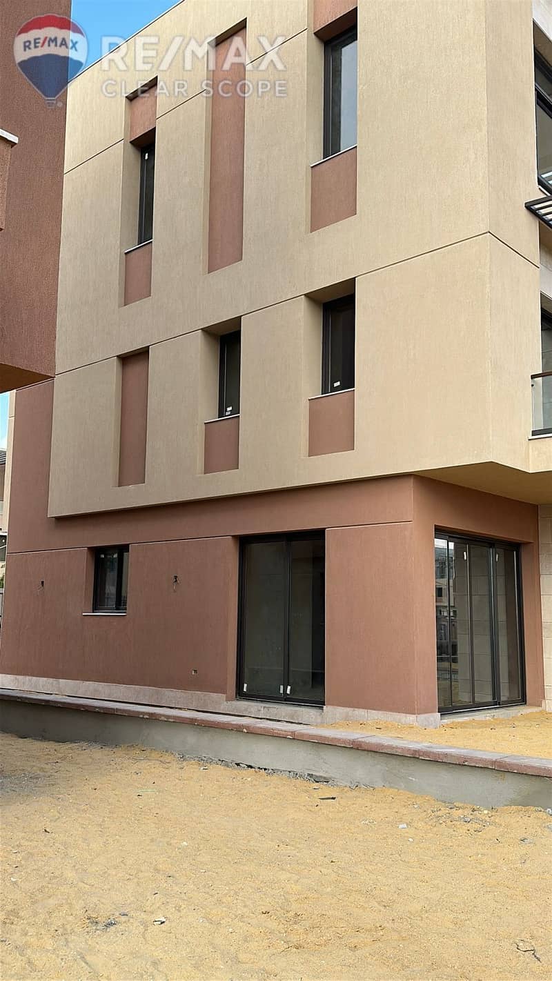 5 175df177-eeae-44a5-9d85-d6f146db3e00. jpg