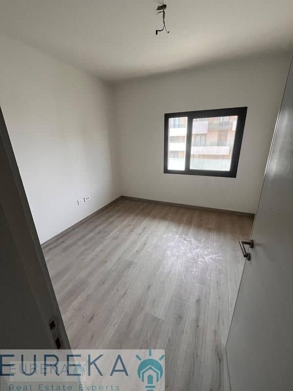 5 74397cb7-1628-43e6-8dc8-b6c3216da803. jpg