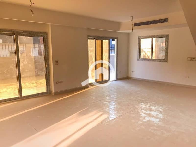 2 34318a54-e6da-4bba-b119-0a4df9a863db. jpg