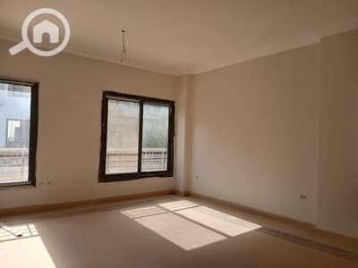 فیلا 4 غرف نوم للايجار في مدينة الشروق، القاهرة - WhatsApp Image 2025-12-14 at 13.00. 59_328c497c. jpg