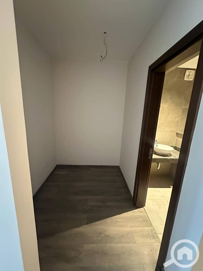 4 WhatsApp Image 2025-10-19 at 8.08. 19 PM. jpeg