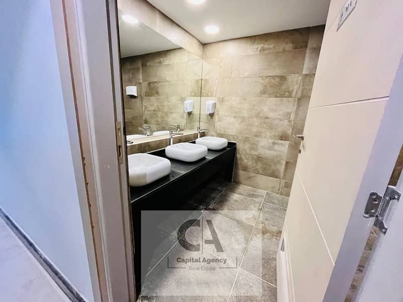 4 9d144a41-7225-4c5a-beff-7a08a0317af2. jpg