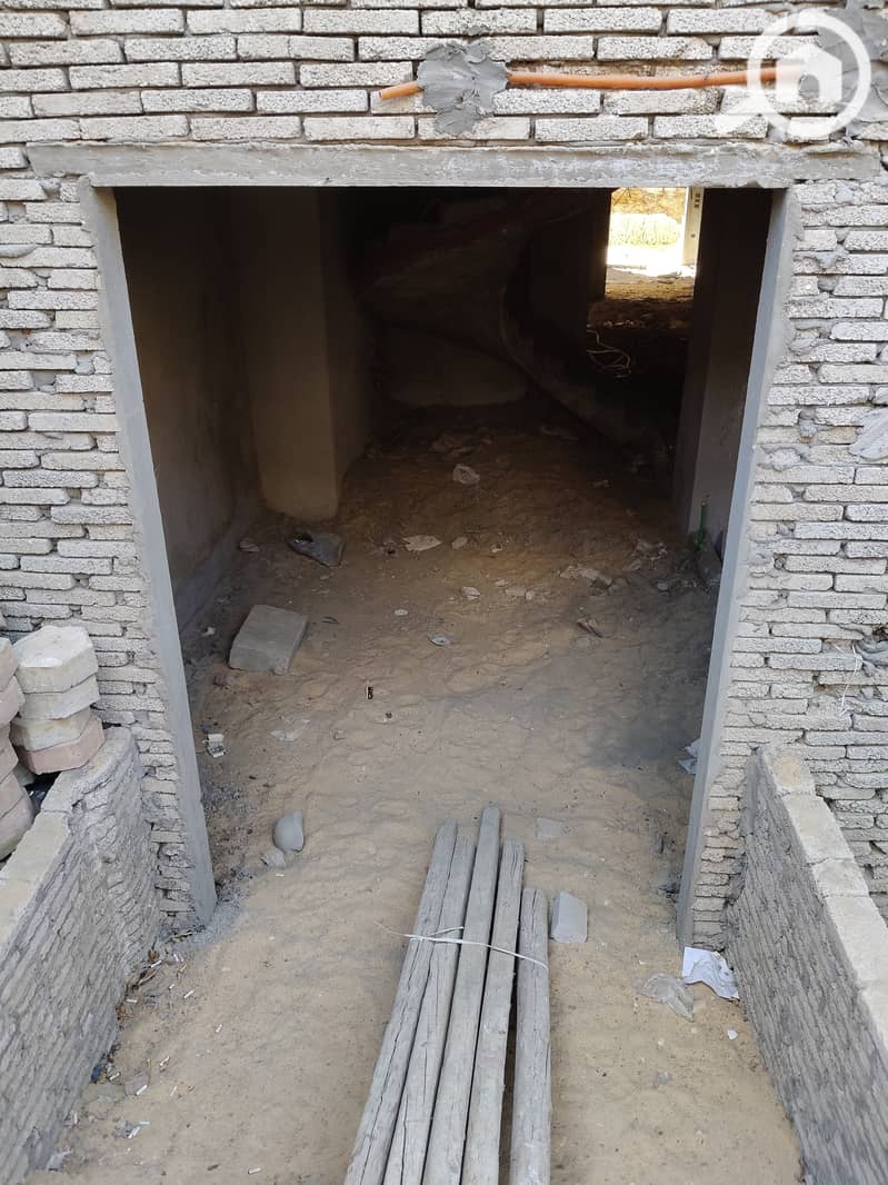 4 4c97d424-a6eb-4763-86f3-02a5aa23e3dd. jpg