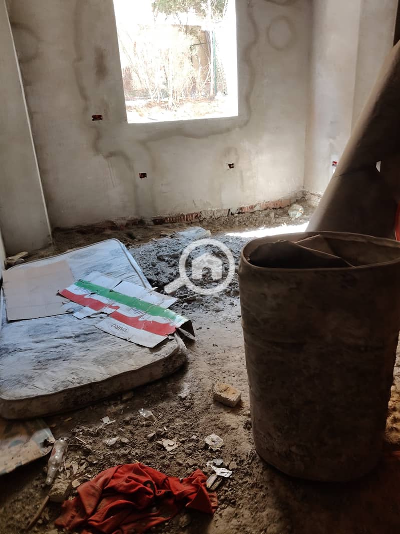 12 904b6f1f-22ad-4d9e-a738-6c82d4e215b3. jpg