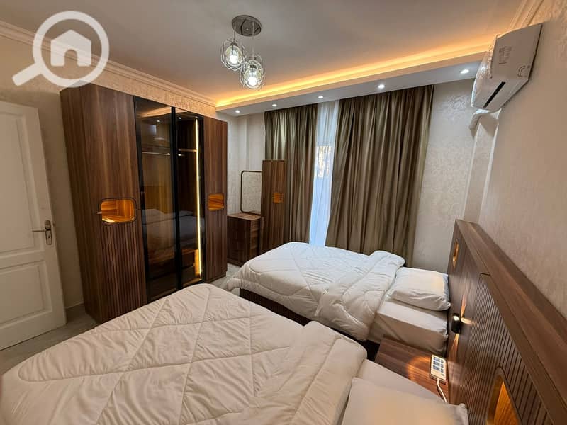 8 72077236-4f32-4a44-8df4-142c6c8a8983. jpeg