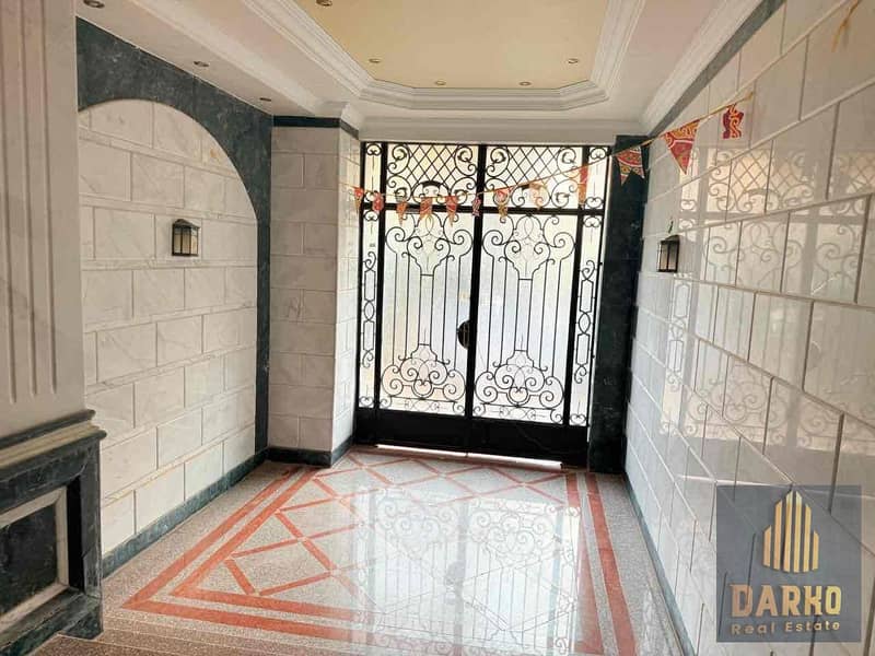 8 cf09a505-a3d4-4064-bc3d-8275a3585dd9. jpg