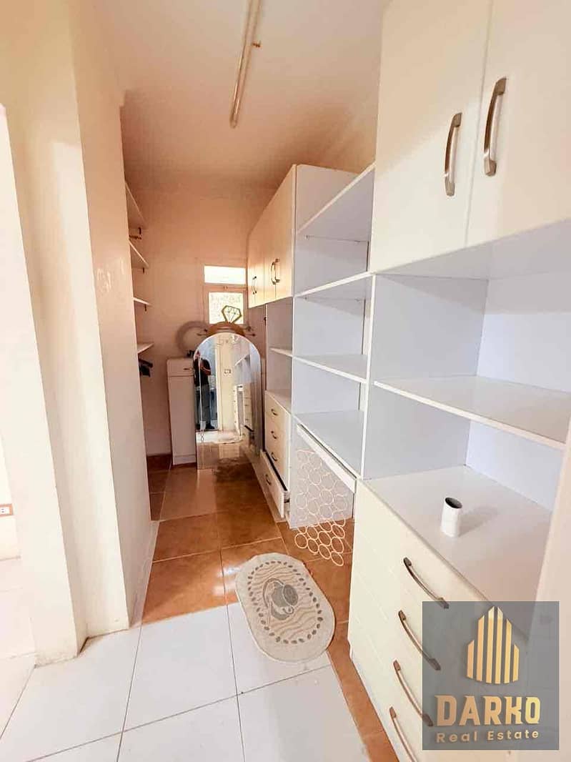 10 c386240e-bcfe-46d1-b97d-a35787b7d03d. jpg