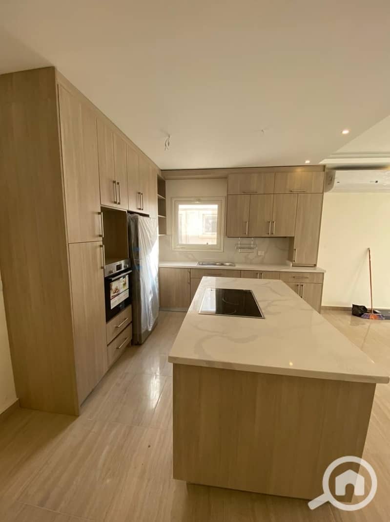 4 9e178727-a418-4cfa-9b08-706659191cc9. jpg