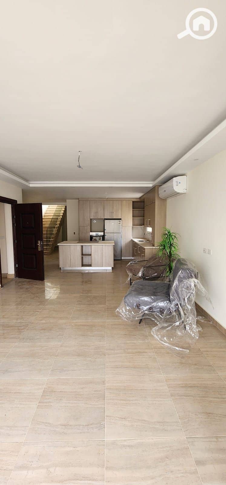 6 52fb8b49-8299-45e1-9a99-decbf0ccd8de. jpg